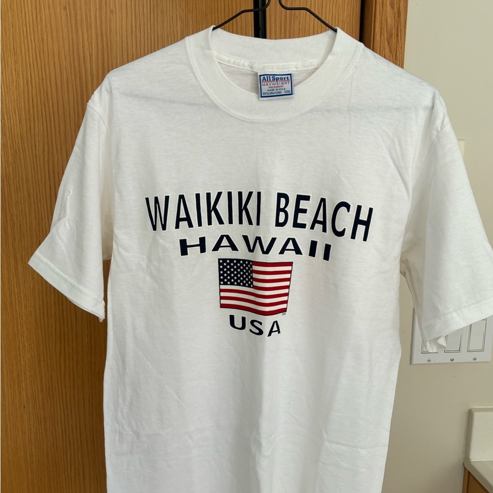 ALL SPORT WAIKIKI BEACH HAWAII T-SHIRT - NEW - Size Small - 36